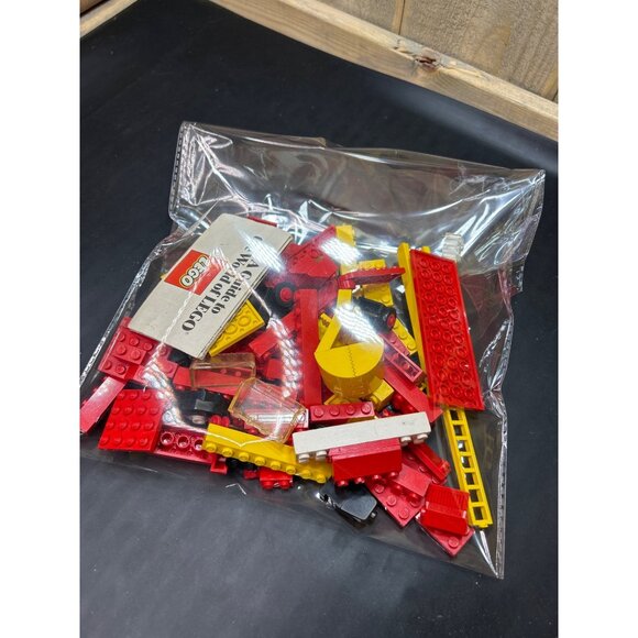 Vintage Assorted LEGO Pieces & Guide Booklet - Picture 1 of 6